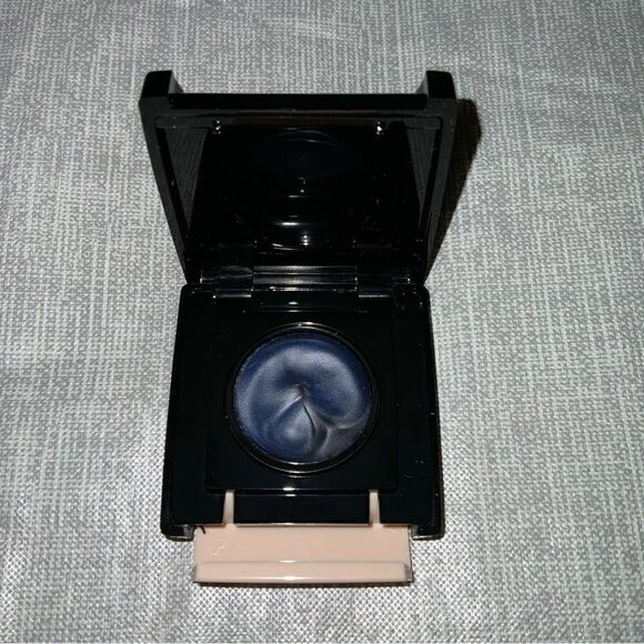 Doll 10 Starry Night Blue HydraGel Eyeliner - Picture 2 of 3